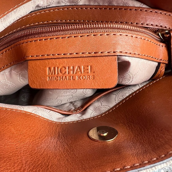 Michael Kors Hamilton vanilla and brown Logo Satchel Handbag  or shoulder bag - Picture 11 of 13